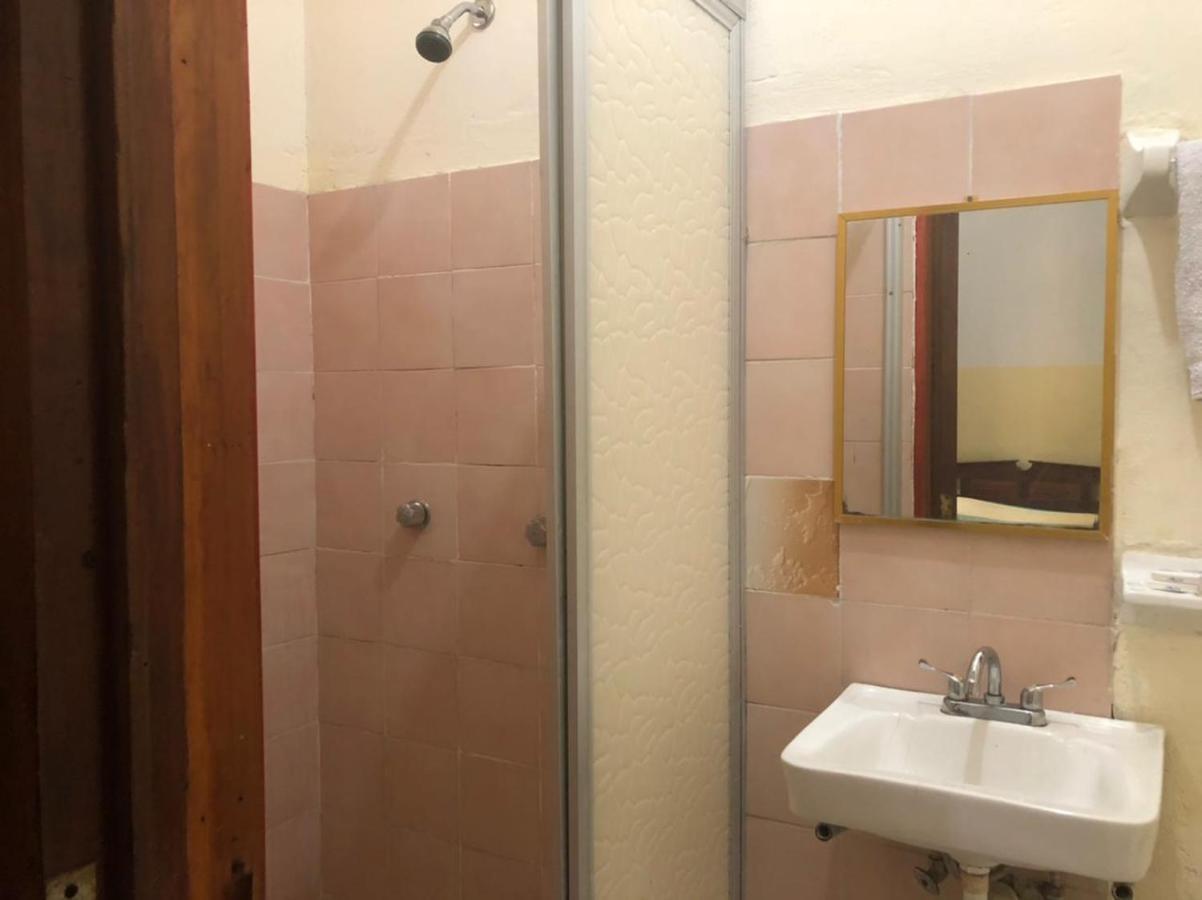 Twin Room,1333997741:JPEG